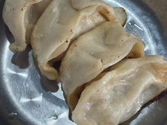 -黄阿姨锅贴大王(万航渡路店)