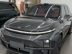 -理想汽车(世纪汇店)