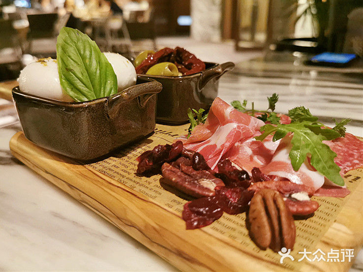 杭州君悦酒店·青莳总厨精选前菜拼盘图片