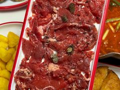 -毛辣果·贵州红酸汤牛肉火锅(西单店)