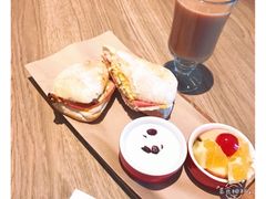 -必胜客(欧亚卖场店)