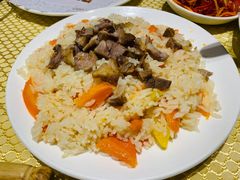 精品手抓饭-巴扎美食·新疆菜·西域歌舞表演餐厅(新疆大厦店)
