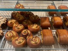 -VERIE BAKEHOUSE