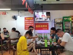 大堂-老何太太鹤岗小串·团建聚餐(龙华店)