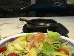 牛油果大虾沙拉-JUKEBOX玖部音乐餐厅(华侨城店)