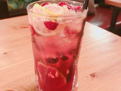 薄荷柠檬莓果苏打-转山咖啡(松柏社区店)
