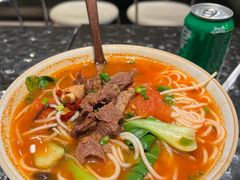 -粉八·云南米线·建水烧烤(常熟路店)
