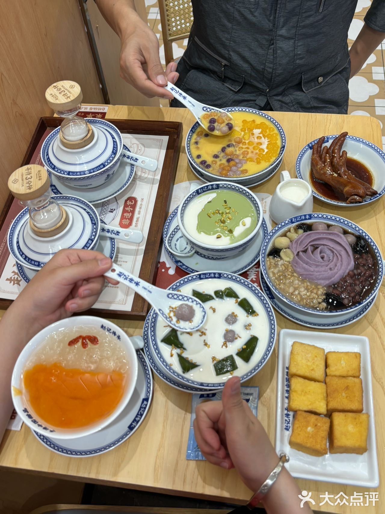 终于在重庆吃到正宗广式糖水啦，幸福！
