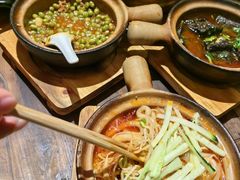 -有红鸡毛店·砂锅菜(抚琴夜市店)
