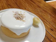 海盐芝士流心蛋糕-more than meow吴止猫主题餐厅(承德 中船汇店)