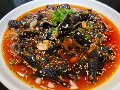 麻辣乌鸡脚-渝半城经典川粤菜(重庆天地店)