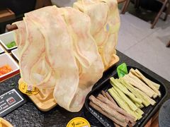 -得意咚瓜·顺德鱼生·冬瓜火锅(深圳首店)