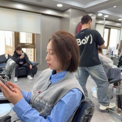 点击看大图 -老佛爷Hair染发烫发Salon
