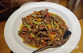 Stir-fried Hengdong Yellow Beef