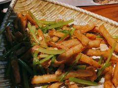 -黄泥岗·地道湖北菜(奥特莱斯店)