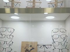 -朱师傅眼镜·蔡司·依视路·尼康(市先进店)