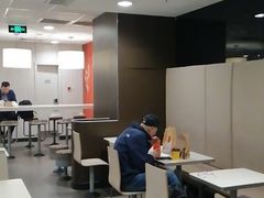 -麦当劳(西客站店)