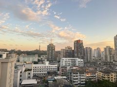 -广东大厦酒店(广州北京路步行街纪念堂地铁站店)