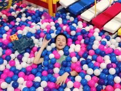 -嘿哟动霸CHUA·新潮玩运动娱乐中心·蹦床滑冰团建乐园