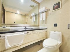 -柏纳酒店(百色市政府恒基广场店)