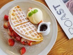 -ROAST coffee & eatery