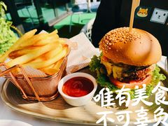 -鹿萤季·营地小馆(皇后公园店)