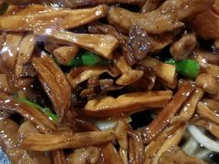 -老牌坊鲁菜名店(美莲广场店)