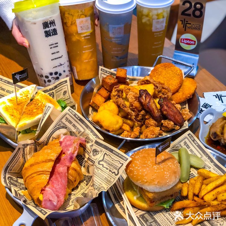 HEA玩！三五知己吹水潮玩茶饮店~