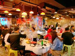 大堂-鲜入围煮花胶鸡海鲜火锅