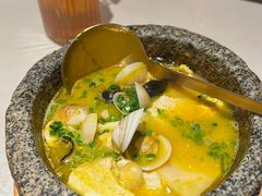 维园特色石锅豆腐-维园悦谱·海派家常菜(乌鲁木齐南路店)