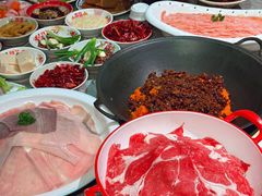 -沸炉重庆老火锅(军事博物馆店)