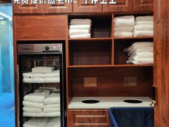 -丽华大酒店健身游泳馆