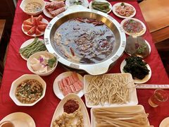 -山城年华老火锅(玉林店)