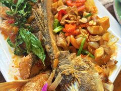 -Dang restaurant (patong phuket)