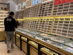 -沫芮眼镜·蔡司官方授权店(人民广场店)