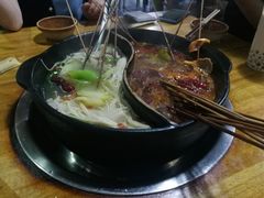 鸳鸯锅-灌县老妈砂锅串串香(万科红生活广场店)