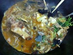 黑暗料理大锅鱼-屯靠屯地锅王(西南路店)