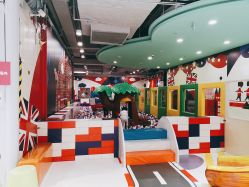 -利奥梦幻主题乐园(爱琴海购物公园店)