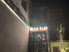 -FOUR PLAY BAR