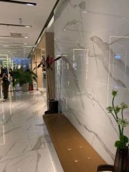 -罗亚帝造型·烫发染发
