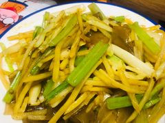 -怪噜范·老贵阳街头名小吃(数博万达店)