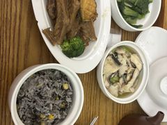 -雪梅月子中心(华侨城店)