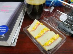玉米沙拉三明治-味多美蛋糕(航天桥店)
