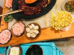 -黄潇洒老火锅(九眼桥宏济巷店)