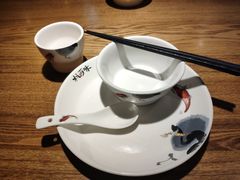 餐具摆设-杭百味·大众精选杭帮菜(西湖音乐喷泉店)