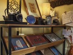 -邊城書店