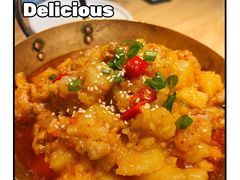 东川洋芋焖鸡-壹霖·洱语云南菜(方恒国际店)