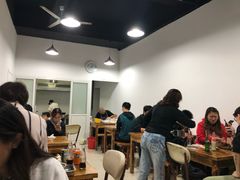 大堂-阿姨小肉摊(同济西苑店)