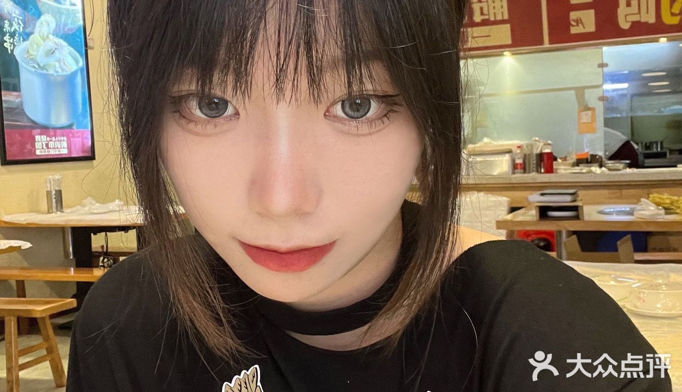 味道真的很绝 环境还可以 弄弄市井气息