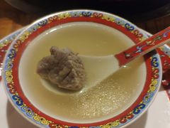 -毛辣果·贵州红酸汤牛肉火锅(西单店)
